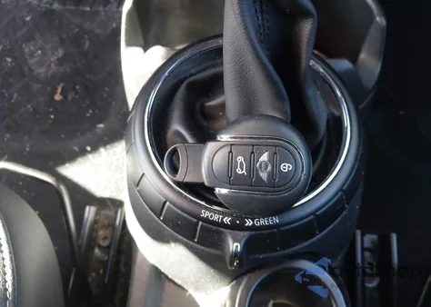 2016 Mini Hardtop Cooper from USA, damaged, VIN WMWXU1C5XG2D11885